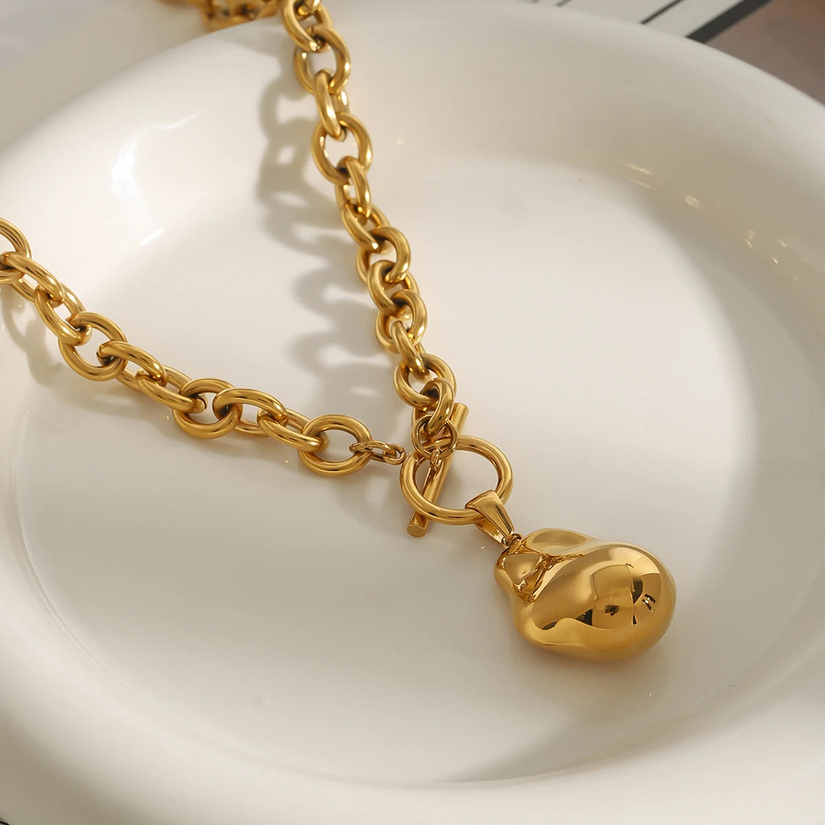 Uworld Minimalist 18K Gold Color Plated Stainless Steel Alien Ball Pendant Necklace Stackable Women'S Chain Necklace Party Gift