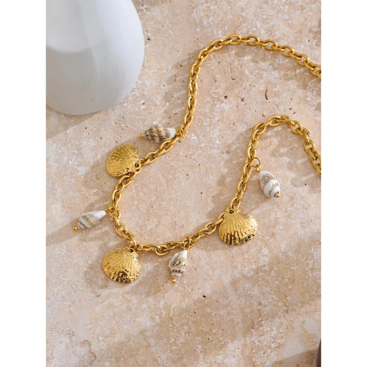 Natural Shell 18K Gold Pvd Plated Charm Pendant Handmade Necklace for Women Holiday Fashion Accessories Jewelry Waterproof