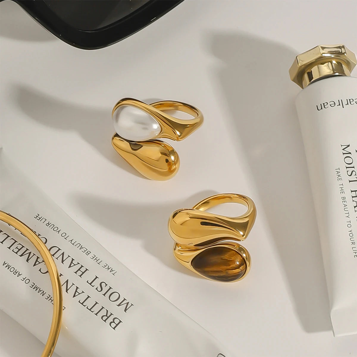 Youthway Vintage Statement Gold Plated Stainless Steel Natural Stone Imitation Pearl Smooth Ring for Unisex Fashion Jewelry New