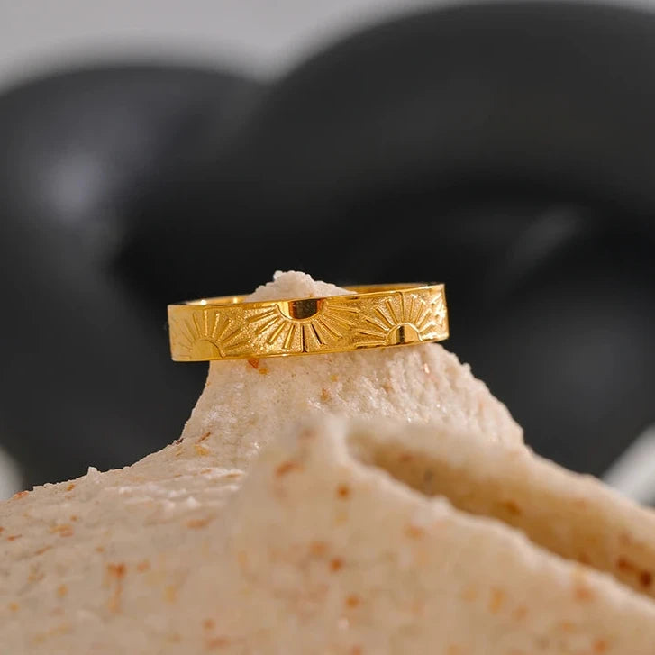 Minimalist Stainless Steel Sun round Finger Ring Individualistic Chic Water Resistant Jewelry Accessories